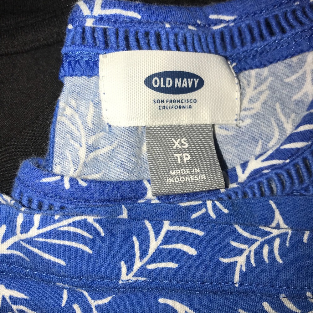 Blue Pattern Tank Top - Picture 2 of 2